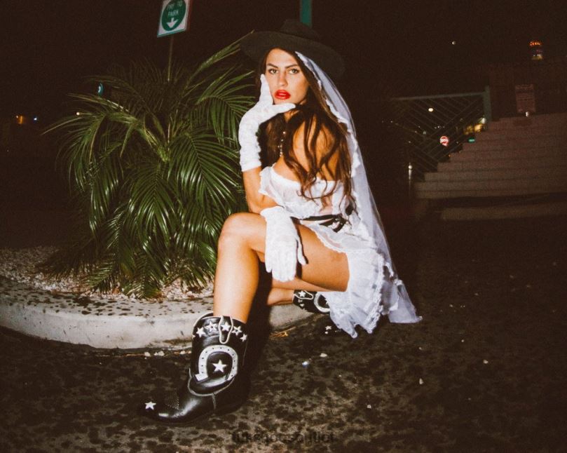 T.U.K. Footwear Horseshoe Star Western Boot Women Black/White Footwear HP228196