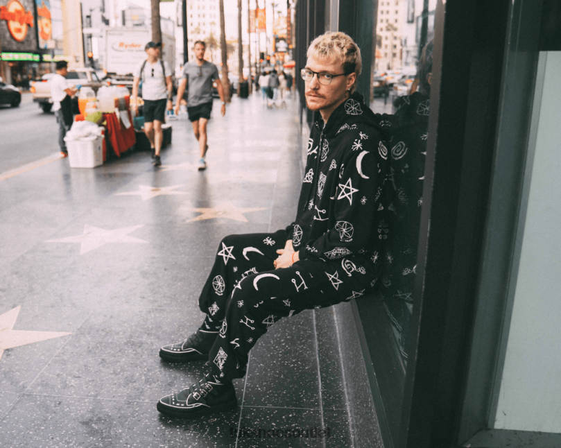 T.U.K. Footwear Trim Pointed Buckle Boot Women Black/White Footwear HP22862