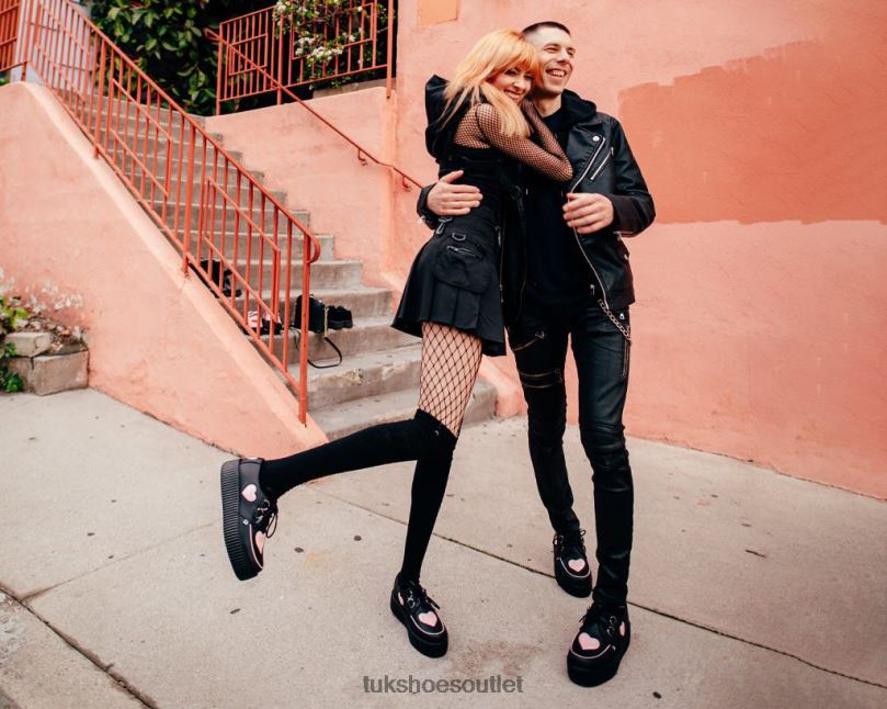 T.U.K. Footwear Heart Viva Mondo Creeper Women Black/Pink Footwear HP228107