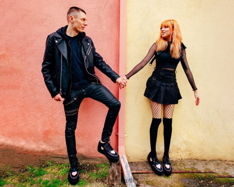 T.U.K. Footwear Heart Viva Mondo Creeper Women Black/Pink Footwear HP228107