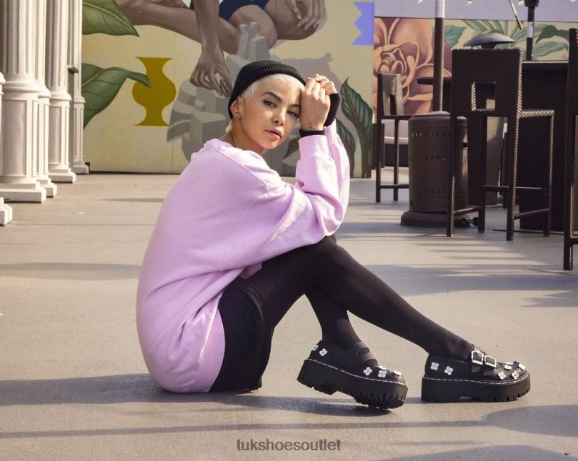 T.U.K. Footwear Flower Double Decker Mary Jane Women Black/White Footwear HP228164