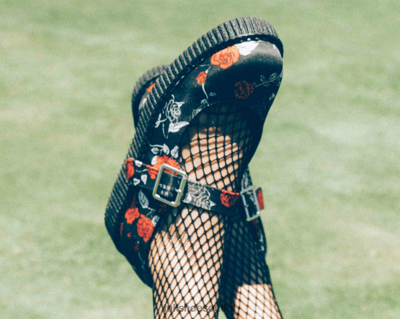 T.U.K. Footwear Rose Viva Low Mary Jane Women Black/Red Footwear HP228158