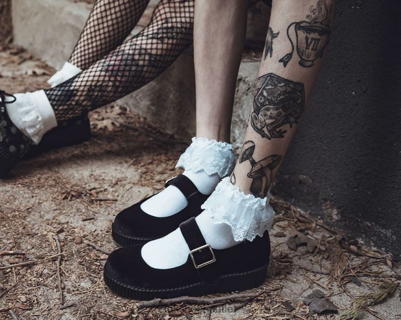 T.U.K. Footwear Velvet Viva Low Mary Jane Women Black Footwear HP228188