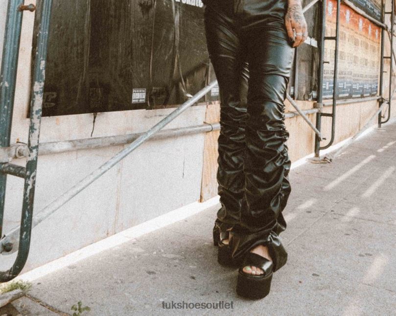 T.U.K. Footwear Brush-Off Strato Sandal Women Black Footwear HP22878